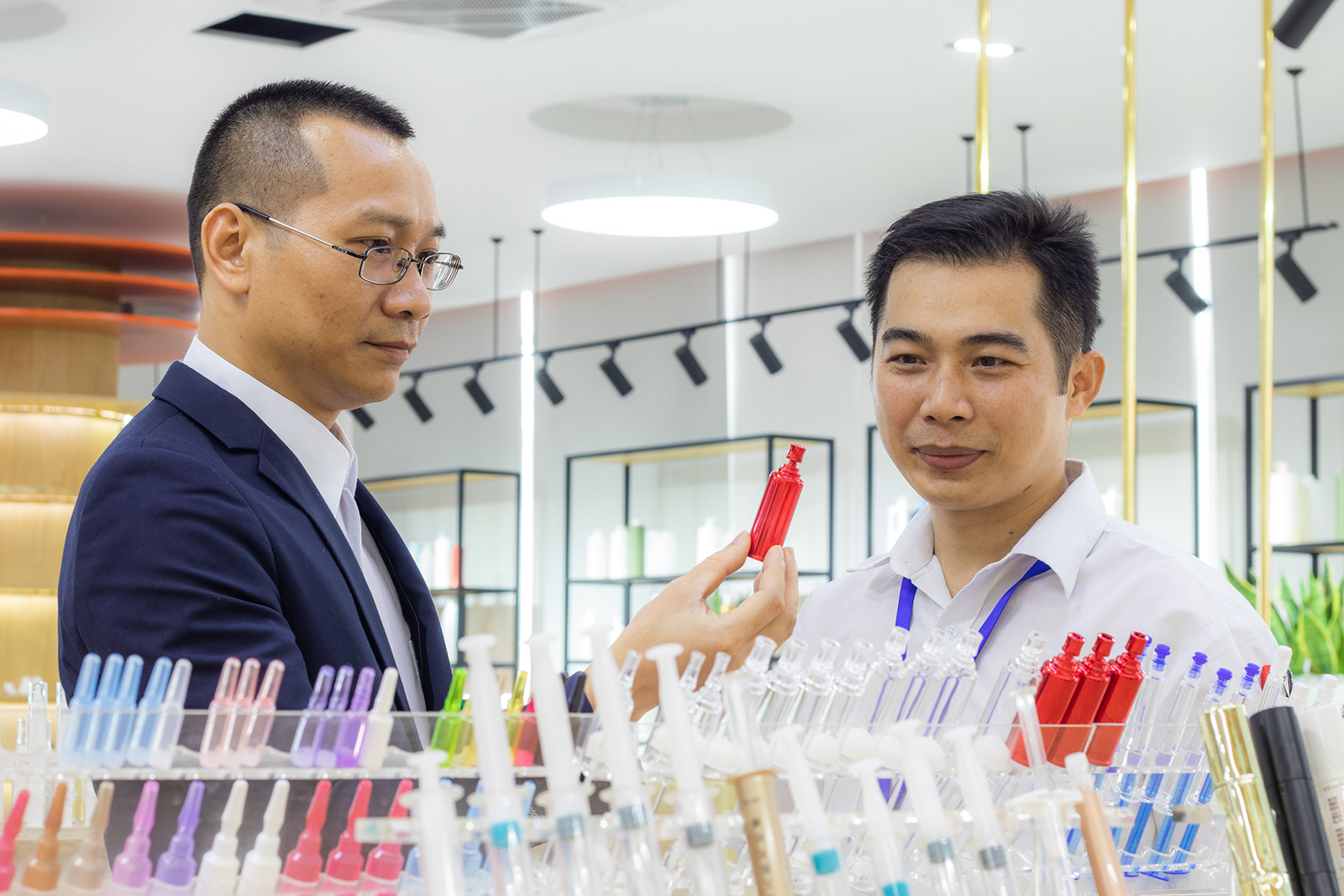 高端技术人才，质量保证！