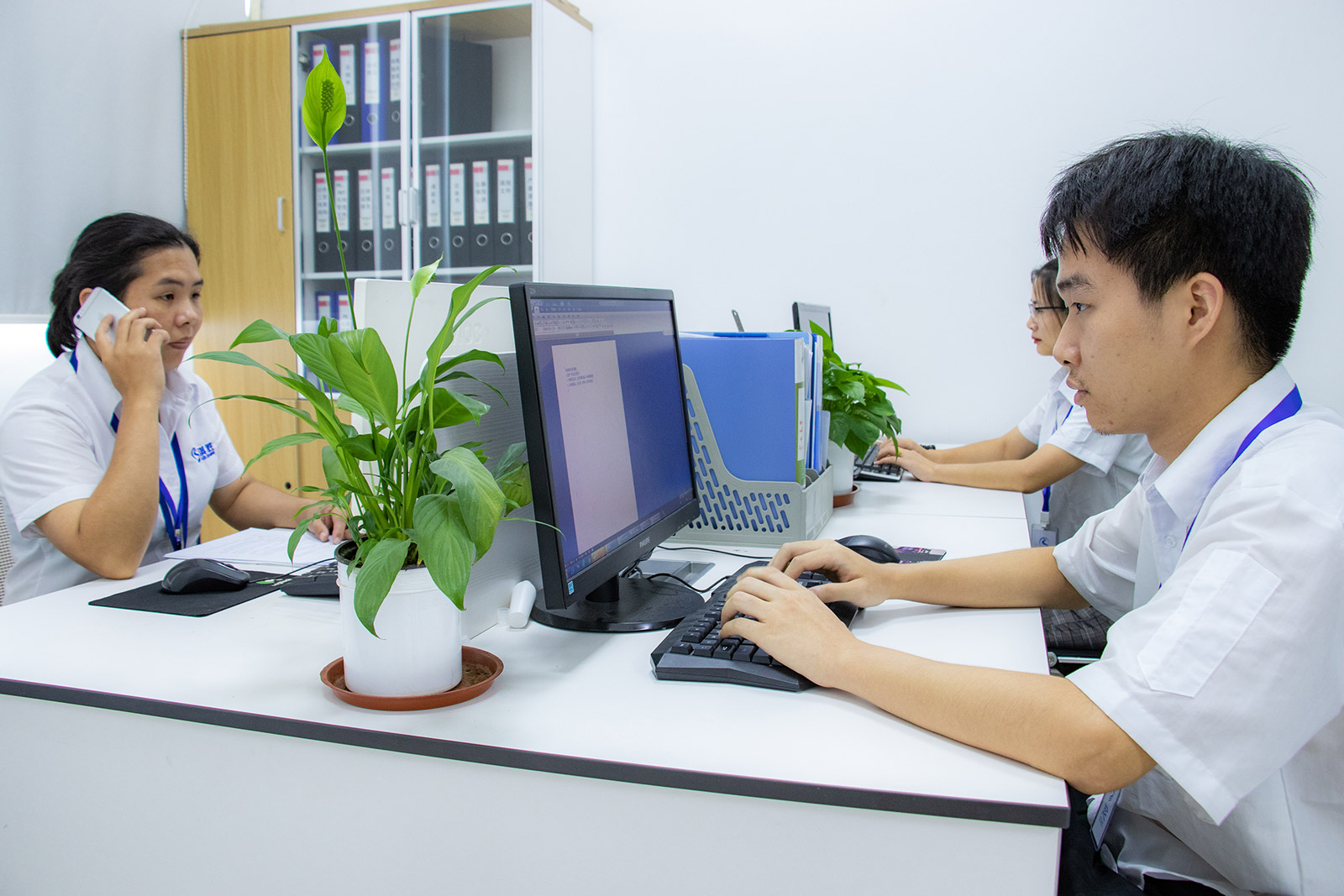 完善服务体系，客户至上！